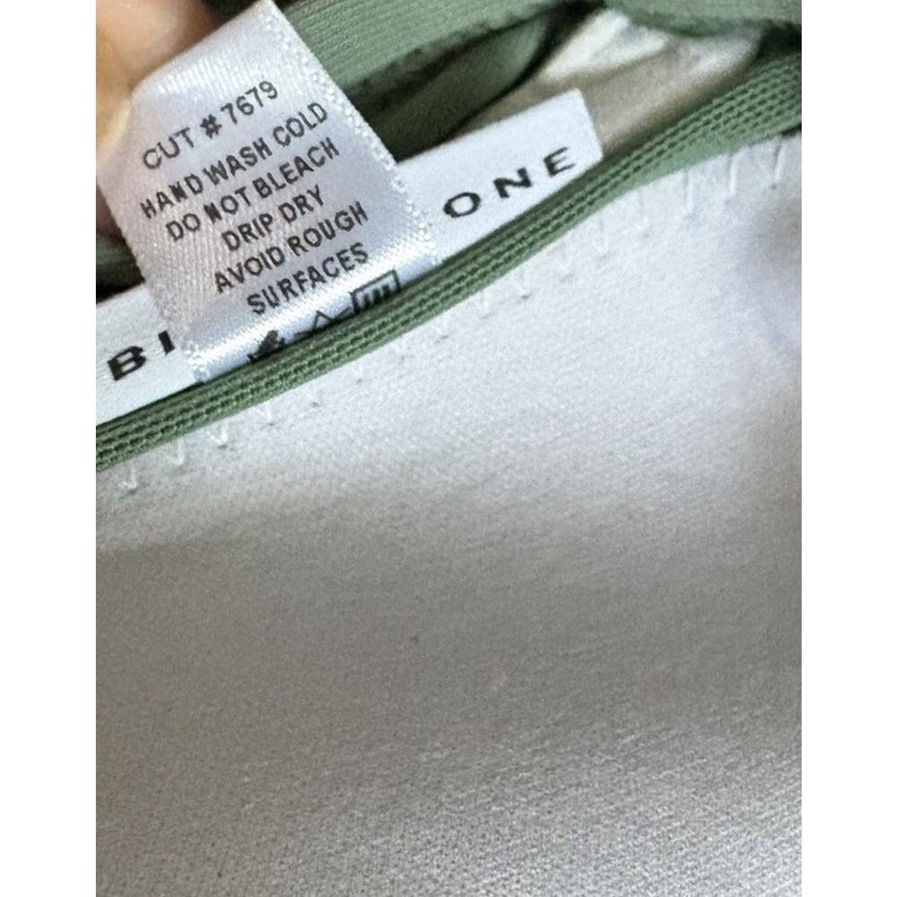 Robin Piccone Sophia Crochet One Piece Swimsuit Sage Green Cut Out Sz 8 - Picture 12 of 13